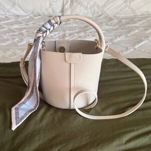 Elegant Cream Bucket Bag